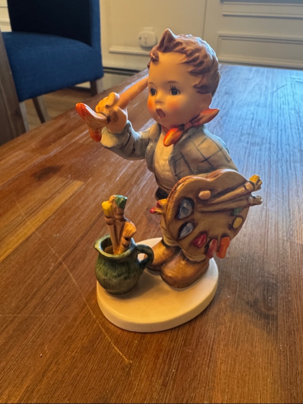 The artist Goebel Hummel Hand-Painted Painter figurine 304 1955